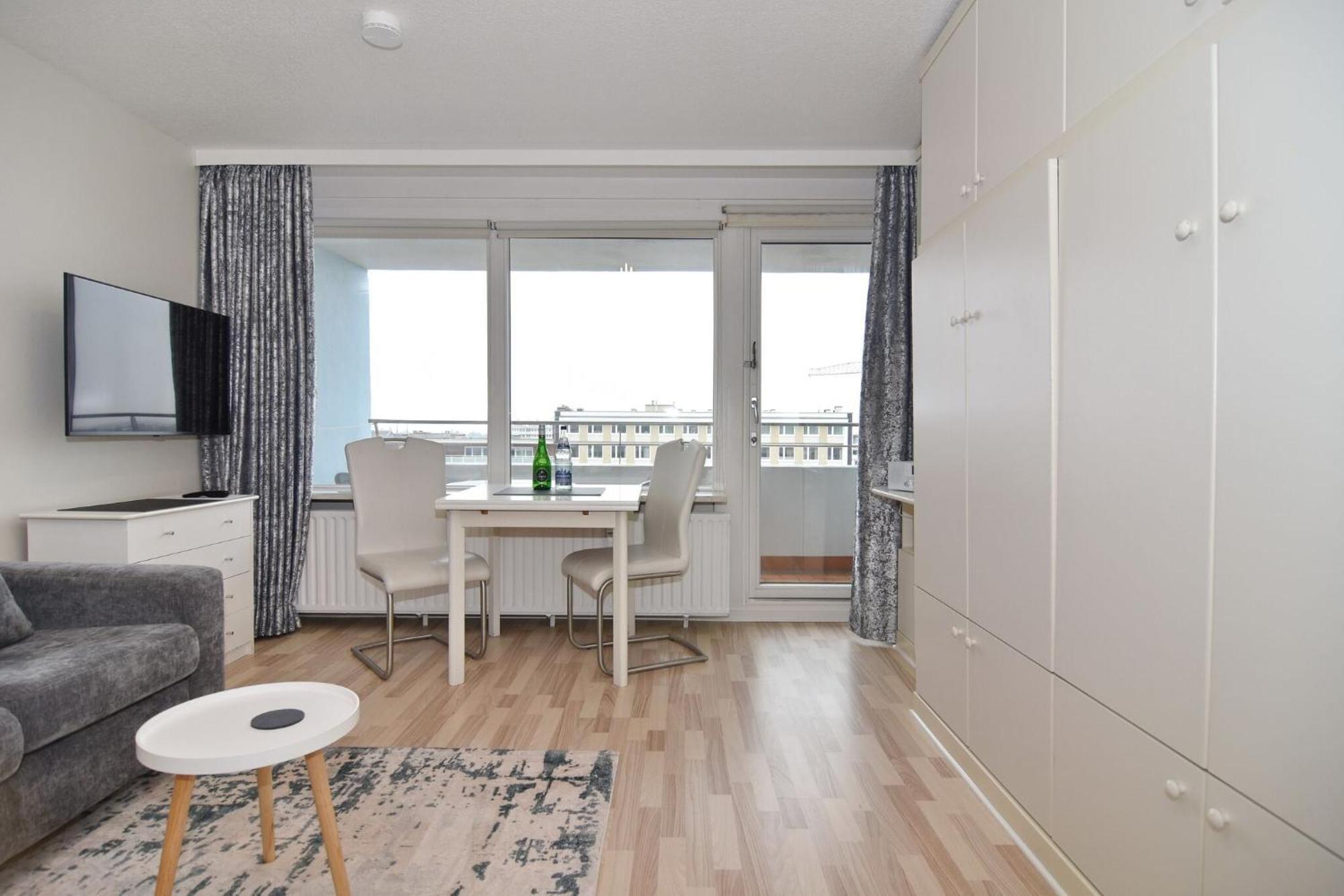 Metropol, Whg 92, Landseite *